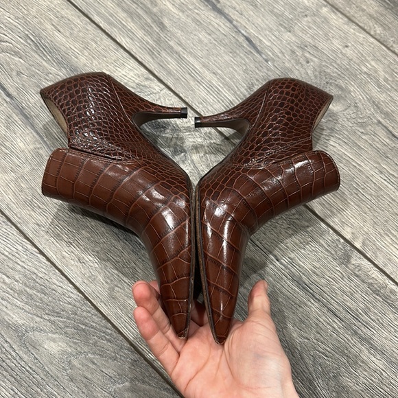 • Tory Burch • Women’s Georgina Loafer Croc Embossed Brown Bootie 6.5 Leather - Picture 4 of 7